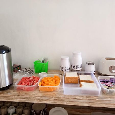 Temuku Guest House Canggu Екстериор снимка