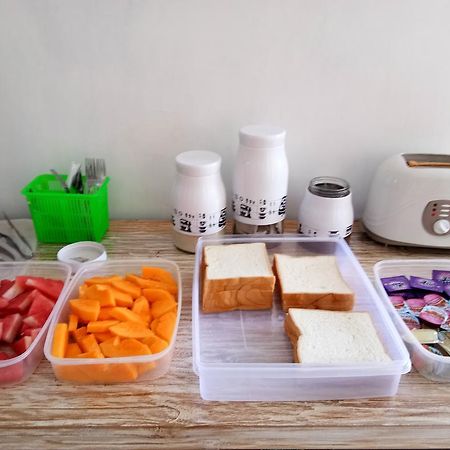 Temuku Guest House Canggu Екстериор снимка