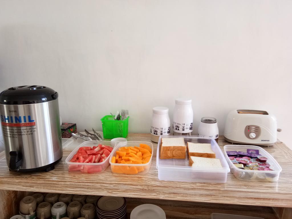 Temuku Guest House Canggu Екстериор снимка